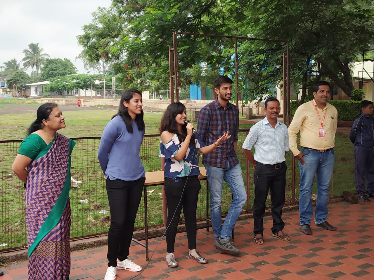 Smriti Manadhana Visited School